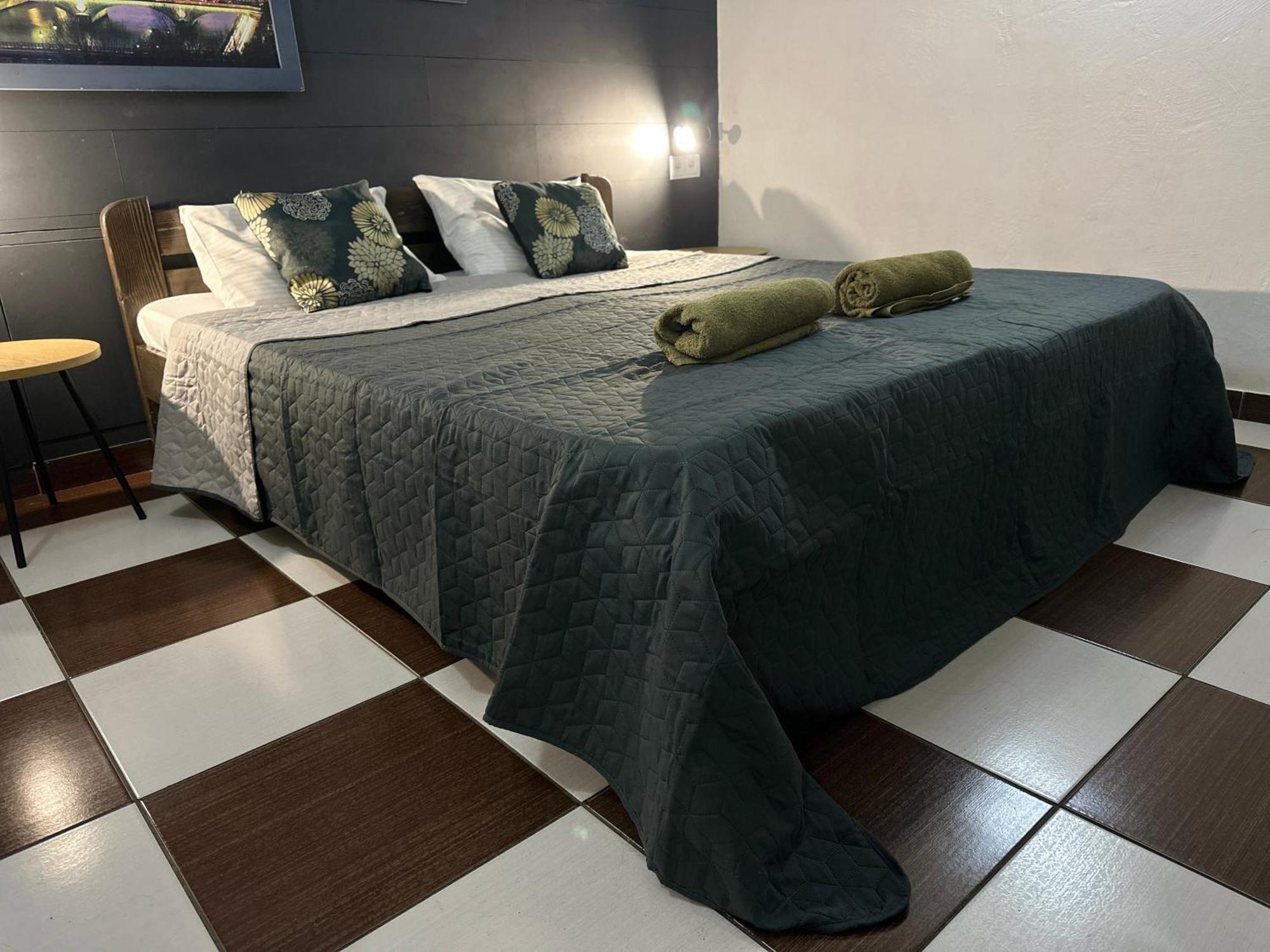 Le Reve City Hostel Odessa Exteriör bild